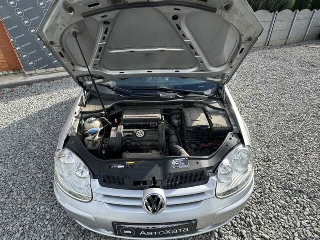 Серый Фольксваген Гольф, объемом двигателя 1.4 л и пробегом 236 тыс. км за 5999 $, фото 7 на Automoto.ua