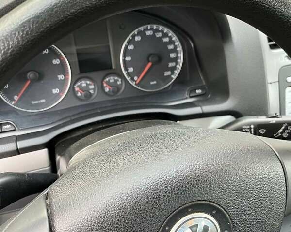 Серый Фольксваген Гольф, объемом двигателя 1.39 л и пробегом 204 тыс. км за 5400 $, фото 9 на Automoto.ua