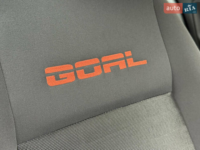 Серый Фольксваген Гольф, объемом двигателя 1.4 л и пробегом 236 тыс. км за 5500 $, фото 10 на Automoto.ua