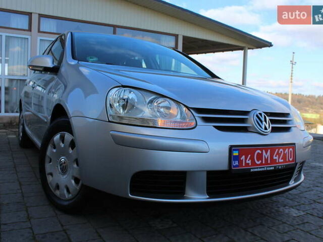 Серый Фольксваген Гольф, объемом двигателя 1.6 л и пробегом 195 тыс. км за 5990 $, фото 1 на Automoto.ua