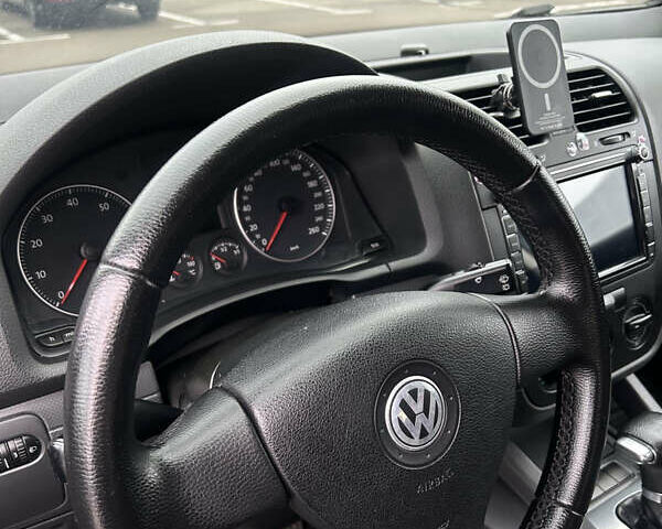 Серый Фольксваген Гольф, объемом двигателя 1.6 л и пробегом 220 тыс. км за 5800 $, фото 7 на Automoto.ua