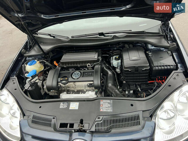 Серый Фольксваген Гольф, объемом двигателя 1.4 л и пробегом 156 тыс. км за 6900 $, фото 16 на Automoto.ua