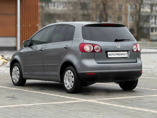 Сірий Фольксваген Гольф, об'ємом двигуна 2 л та пробігом 278 тис. км за 6700 $, фото 6 на Automoto.ua