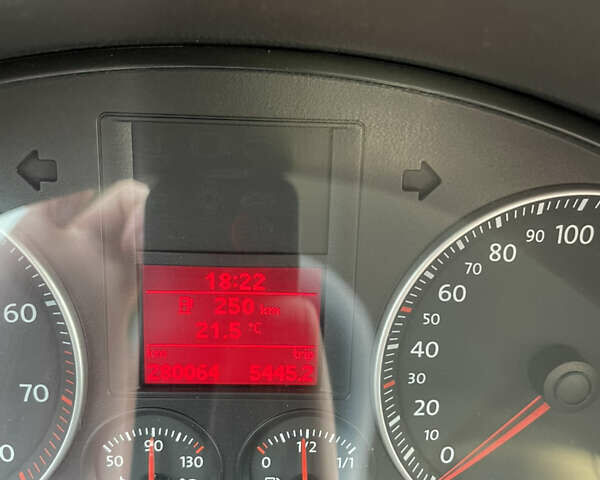 Сірий Фольксваген Гольф, об'ємом двигуна 1.6 л та пробігом 280 тис. км за 5500 $, фото 19 на Automoto.ua