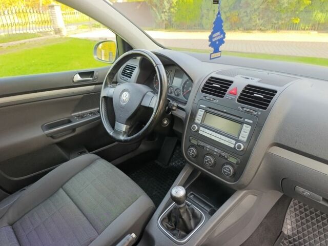 Сірий Фольксваген Гольф, об'ємом двигуна 1.4 л та пробігом 202 тис. км за 5500 $, фото 4 на Automoto.ua