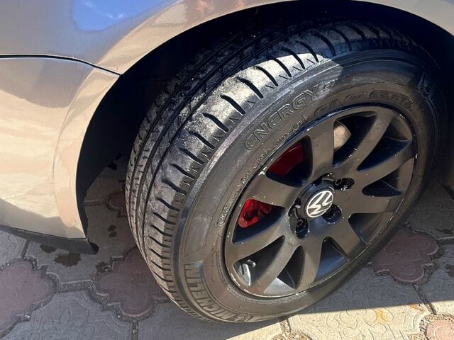 Серый Фольксваген Гольф, объемом двигателя 2 л и пробегом 300 тыс. км за 6100 $, фото 7 на Automoto.ua