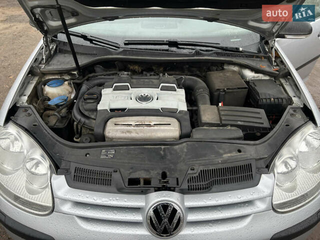 Серый Фольксваген Гольф, объемом двигателя 1.4 л и пробегом 195 тыс. км за 4850 $, фото 13 на Automoto.ua