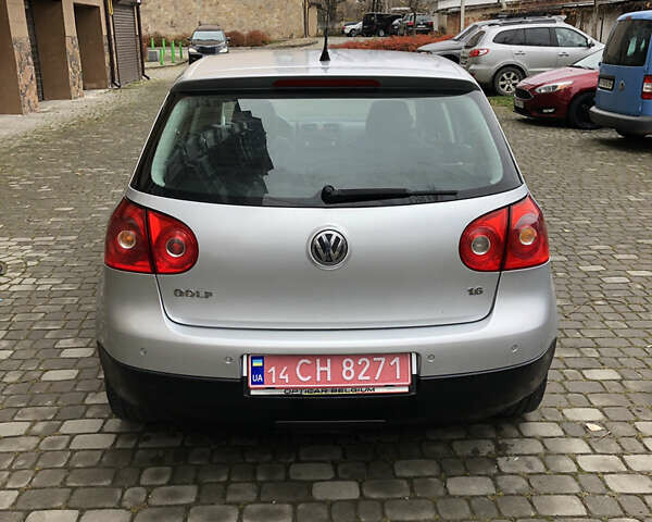 Сірий Фольксваген Гольф, об'ємом двигуна 1.6 л та пробігом 256 тис. км за 5999 $, фото 2 на Automoto.ua