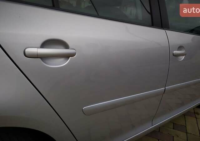 Сірий Фольксваген Гольф, об'ємом двигуна 1.6 л та пробігом 200 тис. км за 6950 $, фото 106 на Automoto.ua