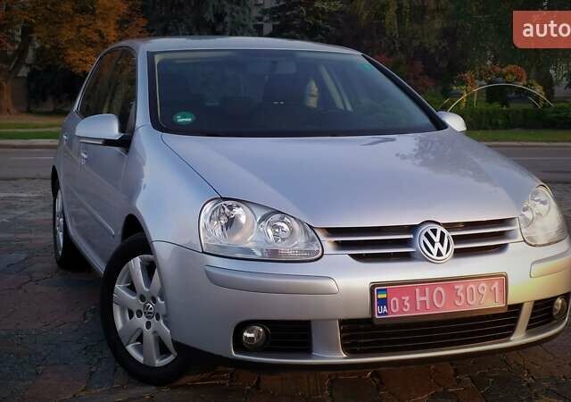 Серый Фольксваген Гольф, объемом двигателя 0 л и пробегом 200 тыс. км за 7100 $, фото 1 на Automoto.ua