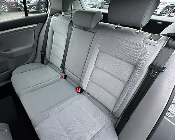 Серый Фольксваген Гольф, объемом двигателя 1.4 л и пробегом 233 тыс. км за 6750 $, фото 13 на Automoto.ua