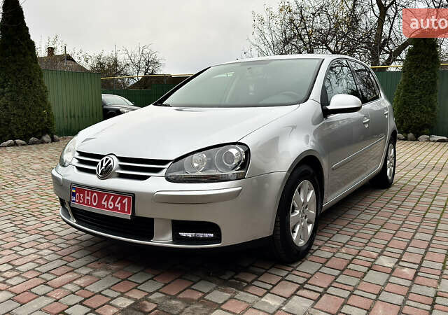 Серый Фольксваген Гольф, объемом двигателя 1.6 л и пробегом 178 тыс. км за 6556 $, фото 1 на Automoto.ua