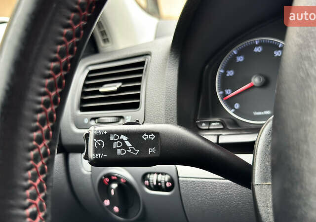 Серый Фольксваген Гольф, объемом двигателя 1.6 л и пробегом 178 тыс. км за 6556 $, фото 55 на Automoto.ua