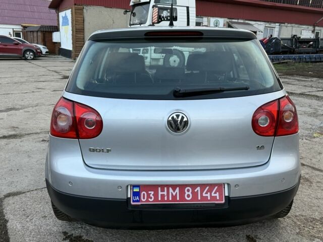 Серый Фольксваген Гольф, объемом двигателя 1.6 л и пробегом 198 тыс. км за 6500 $, фото 4 на Automoto.ua