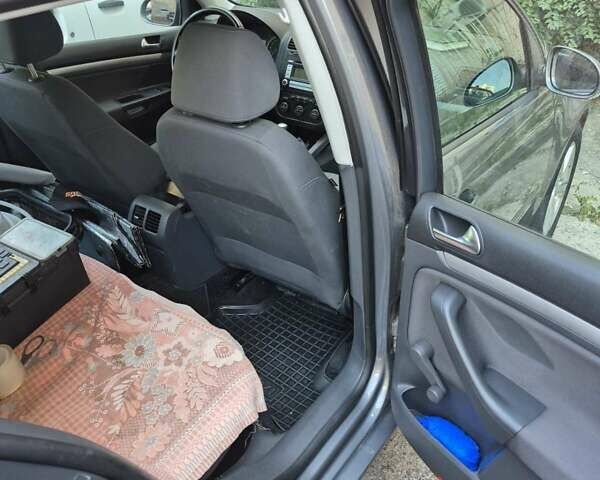 Серый Фольксваген Гольф, объемом двигателя 1.6 л и пробегом 227 тыс. км за 6500 $, фото 19 на Automoto.ua