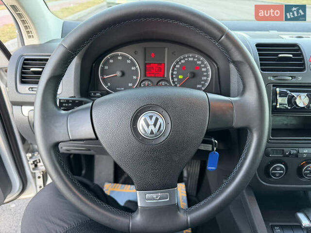 Сірий Фольксваген Гольф, об'ємом двигуна 1.6 л та пробігом 184 тис. км за 8499 $, фото 60 на Automoto.ua