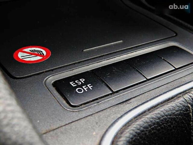 Сірий Фольксваген Гольф, об'ємом двигуна 1.6 л та пробігом 213 тис. км за 5500 $, фото 10 на Automoto.ua