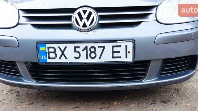 Сірий Фольксваген Гольф, об'ємом двигуна 1.6 л та пробігом 250 тис. км за 4500 $, фото 1 на Automoto.ua