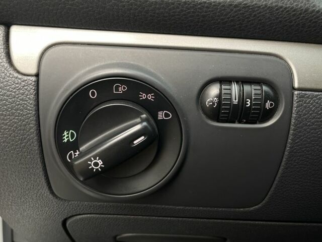 Серый Фольксваген Гольф, объемом двигателя 1.6 л и пробегом 292 тыс. км за 6500 $, фото 8 на Automoto.ua