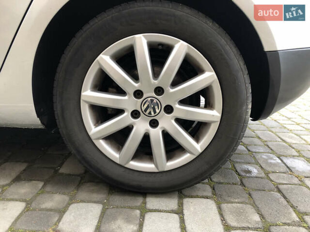 Сірий Фольксваген Гольф, об'ємом двигуна 1.6 л та пробігом 256 тис. км за 5999 $, фото 25 на Automoto.ua