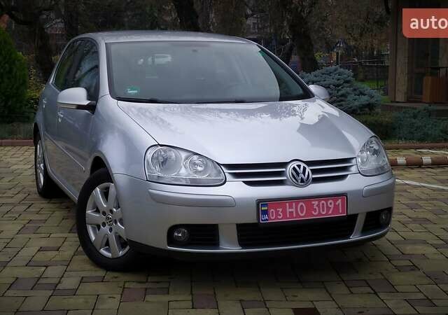 Сірий Фольксваген Гольф, об'ємом двигуна 1.6 л та пробігом 200 тис. км за 6950 $, фото 23 на Automoto.ua