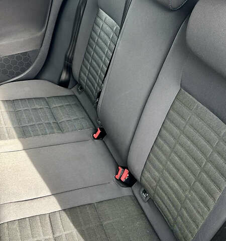 Серый Фольксваген Гольф, объемом двигателя 1.6 л и пробегом 182 тыс. км за 5999 $, фото 8 на Automoto.ua