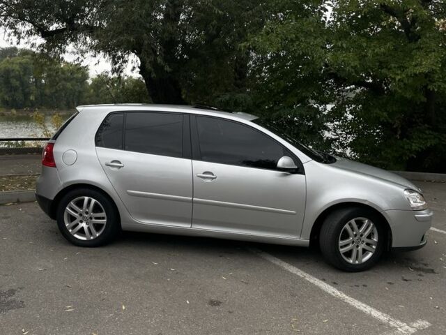 Серый Фольксваген Гольф, объемом двигателя 1.6 л и пробегом 292 тыс. км за 6500 $, фото 3 на Automoto.ua