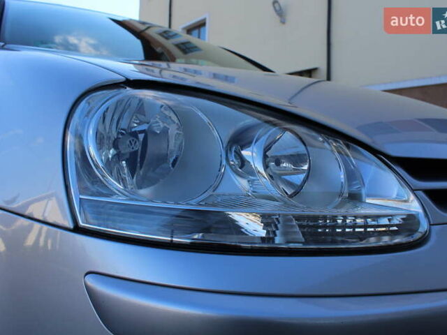 Серый Фольксваген Гольф, объемом двигателя 1.6 л и пробегом 195 тыс. км за 5990 $, фото 26 на Automoto.ua