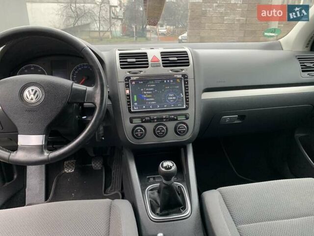 Сірий Фольксваген Гольф, об'ємом двигуна 1.6 л та пробігом 164 тис. км за 5700 $, фото 17 на Automoto.ua