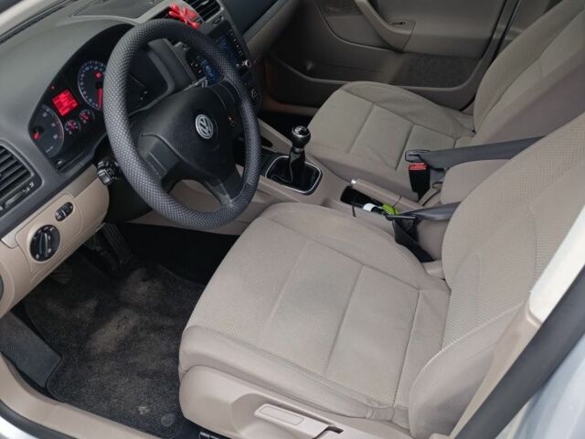 Серый Фольксваген Гольф, объемом двигателя 1.4 л и пробегом 231 тыс. км за 5950 $, фото 7 на Automoto.ua