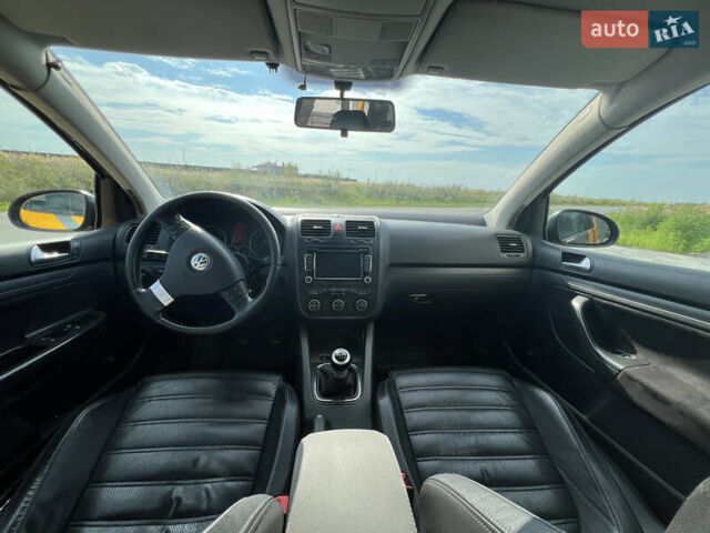 Сірий Фольксваген Гольф, об'ємом двигуна 1.97 л та пробігом 430 тис. км за 7200 $, фото 15 на Automoto.ua