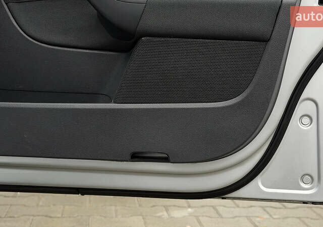 Серый Фольксваген Гольф, объемом двигателя 1.4 л и пробегом 239 тыс. км за 5150 $, фото 32 на Automoto.ua