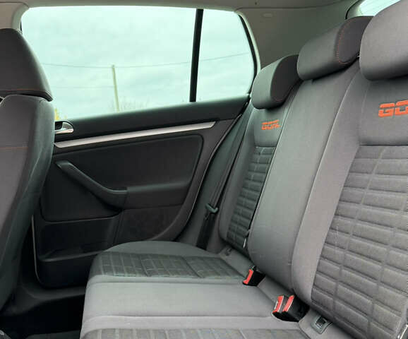 Серый Фольксваген Гольф, объемом двигателя 1.6 л и пробегом 212 тыс. км за 6450 $, фото 28 на Automoto.ua