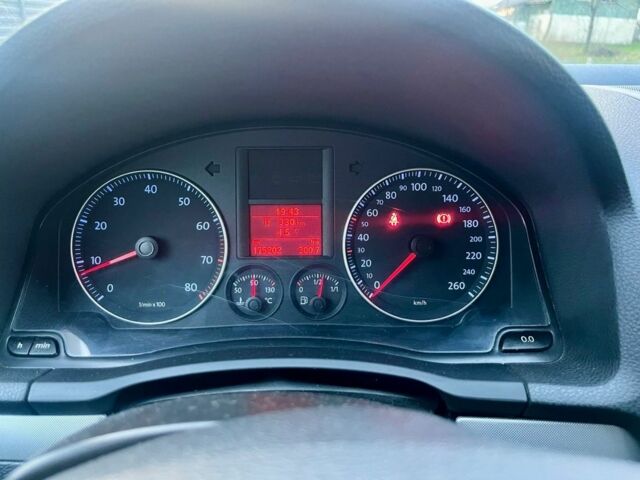 Сірий Фольксваген Гольф, об'ємом двигуна 1.6 л та пробігом 179 тис. км за 7544 $, фото 5 на Automoto.ua