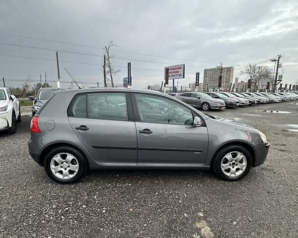 Серый Фольксваген Гольф, объемом двигателя 1.4 л и пробегом 233 тыс. км за 6750 $, фото 4 на Automoto.ua