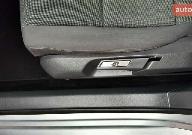 Серый Фольксваген Гольф, объемом двигателя 1.6 л и пробегом 178 тыс. км за 6556 $, фото 28 на Automoto.ua