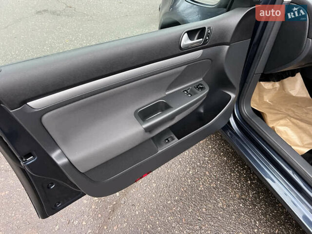 Серый Фольксваген Гольф, объемом двигателя 1.4 л и пробегом 156 тыс. км за 6900 $, фото 10 на Automoto.ua