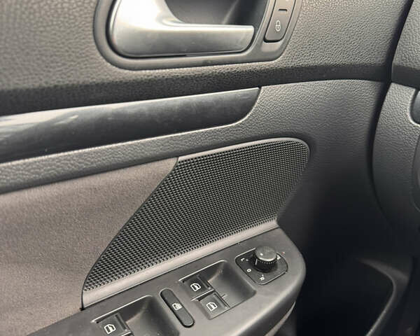 Серый Фольксваген Гольф, объемом двигателя 1.9 л и пробегом 298 тыс. км за 5600 $, фото 34 на Automoto.ua