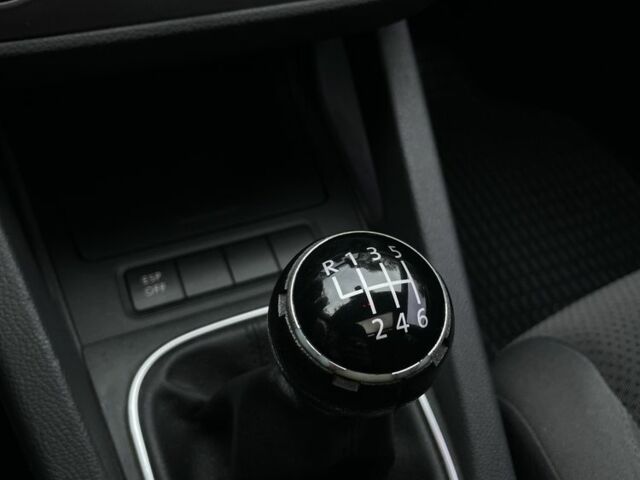 Серый Фольксваген Гольф, объемом двигателя 1.6 л и пробегом 292 тыс. км за 6500 $, фото 11 на Automoto.ua