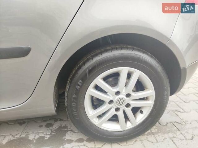 Сірий Фольксваген Гольф, об'ємом двигуна 1.4 л та пробігом 180 тис. км за 5000 $, фото 11 на Automoto.ua