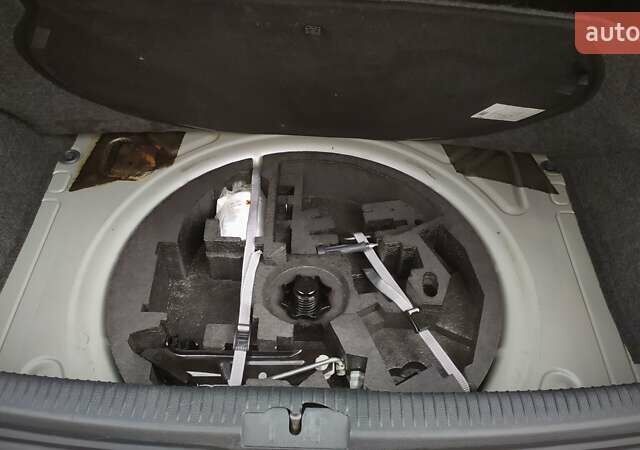 Сірий Фольксваген Гольф, об'ємом двигуна 1.6 л та пробігом 200 тис. км за 6950 $, фото 157 на Automoto.ua