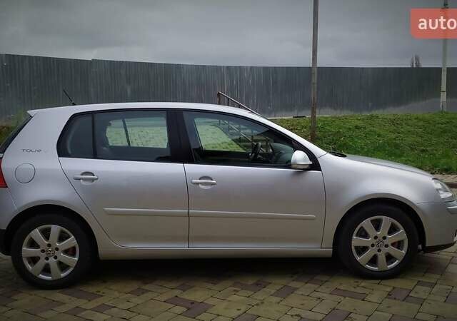 Сірий Фольксваген Гольф, об'ємом двигуна 1.6 л та пробігом 200 тис. км за 6950 $, фото 64 на Automoto.ua