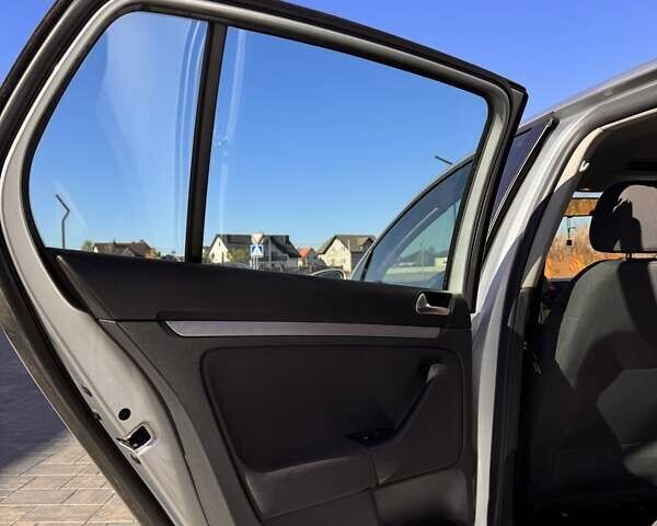 Серый Фольксваген Гольф, объемом двигателя 1.9 л и пробегом 410 тыс. км за 5800 $, фото 3 на Automoto.ua