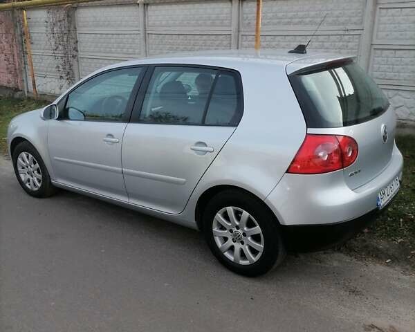 Серый Фольксваген Гольф, объемом двигателя 1.39 л и пробегом 204 тыс. км за 5400 $, фото 7 на Automoto.ua