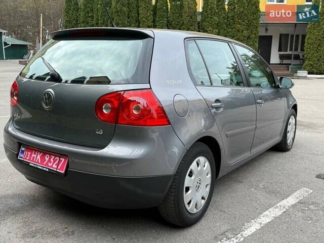 Серый Фольксваген Гольф, объемом двигателя 1.6 л и пробегом 238 тыс. км за 6300 $, фото 16 на Automoto.ua