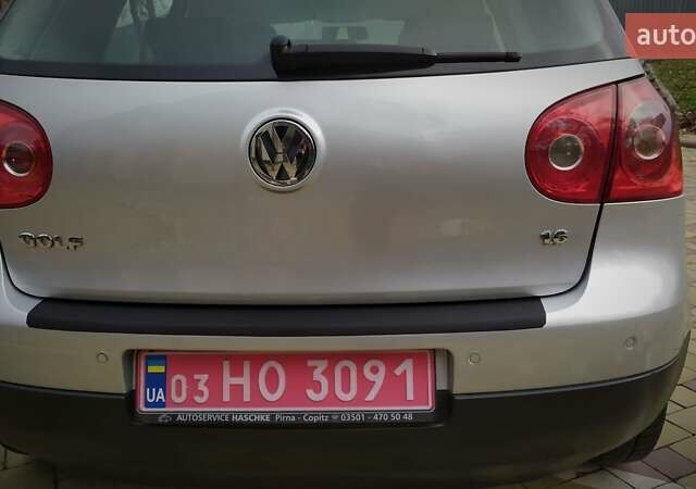 Сірий Фольксваген Гольф, об'ємом двигуна 1.6 л та пробігом 200 тис. км за 6950 $, фото 96 на Automoto.ua