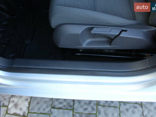 Серый Фольксваген Гольф, объемом двигателя 1.6 л и пробегом 195 тыс. км за 5890 $, фото 49 на Automoto.ua