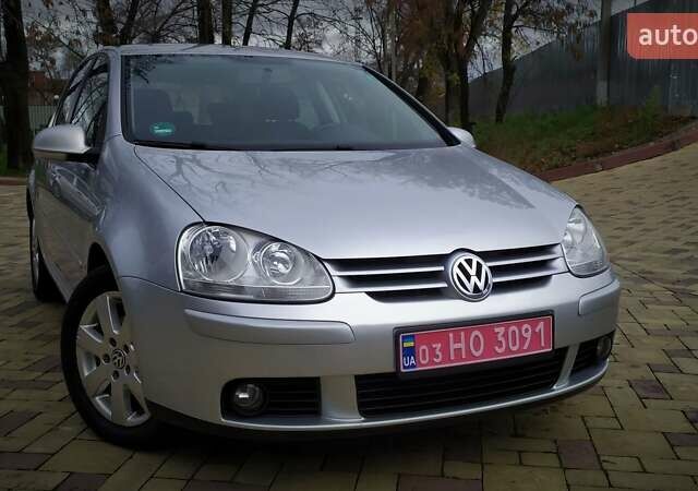 Сірий Фольксваген Гольф, об'ємом двигуна 1.6 л та пробігом 200 тис. км за 6950 $, фото 61 на Automoto.ua