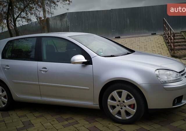 Сірий Фольксваген Гольф, об'ємом двигуна 1.6 л та пробігом 200 тис. км за 6950 $, фото 62 на Automoto.ua