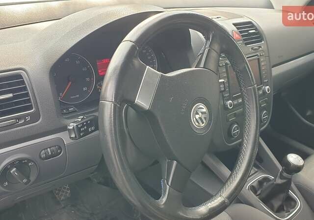 Серый Фольксваген Гольф, объемом двигателя 1.6 л и пробегом 191 тыс. км за 5750 $, фото 13 на Automoto.ua